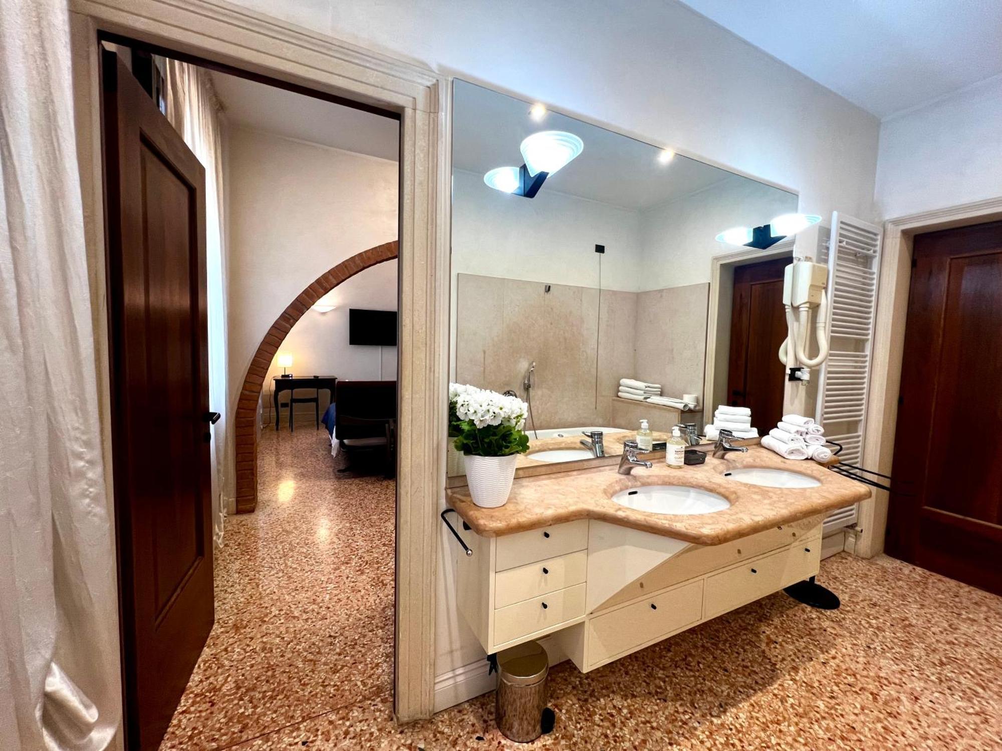 Locazione Turistica Joyful Padova Hotel Bagian luar foto
